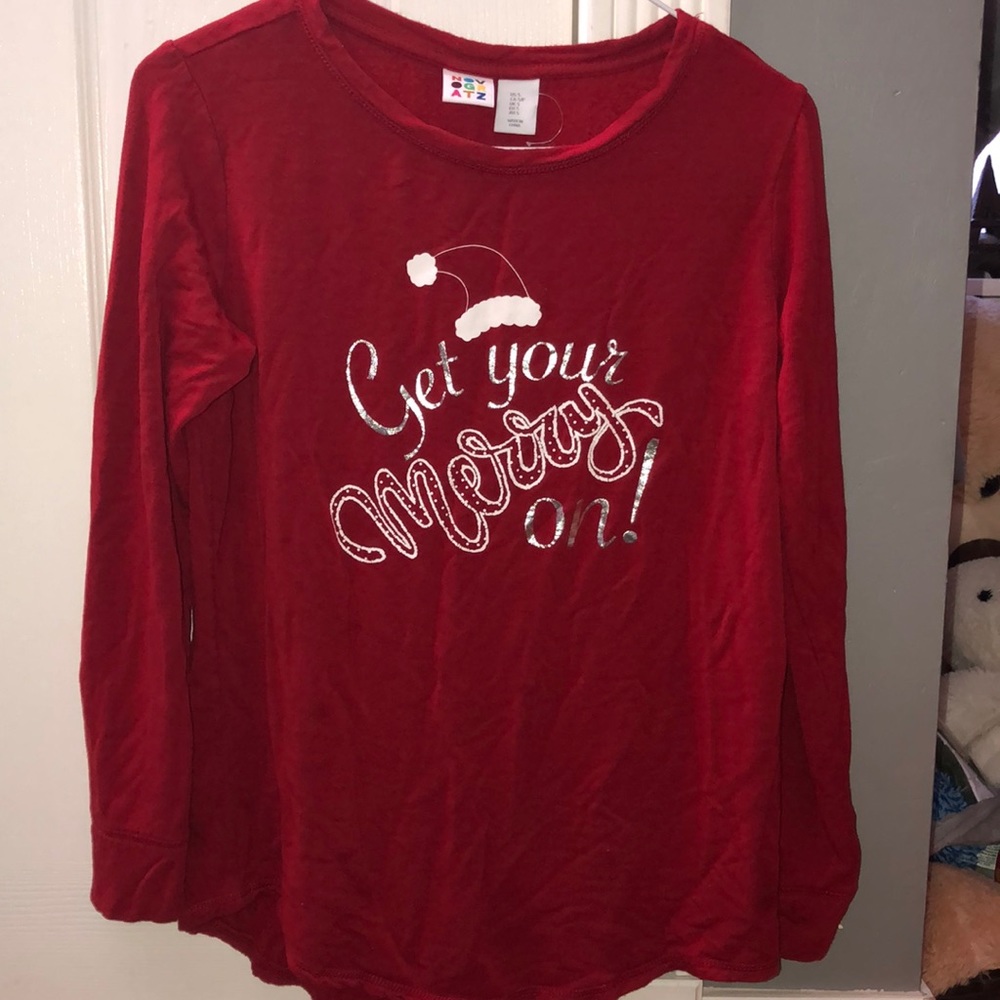 Size small comfy Christmas shirt